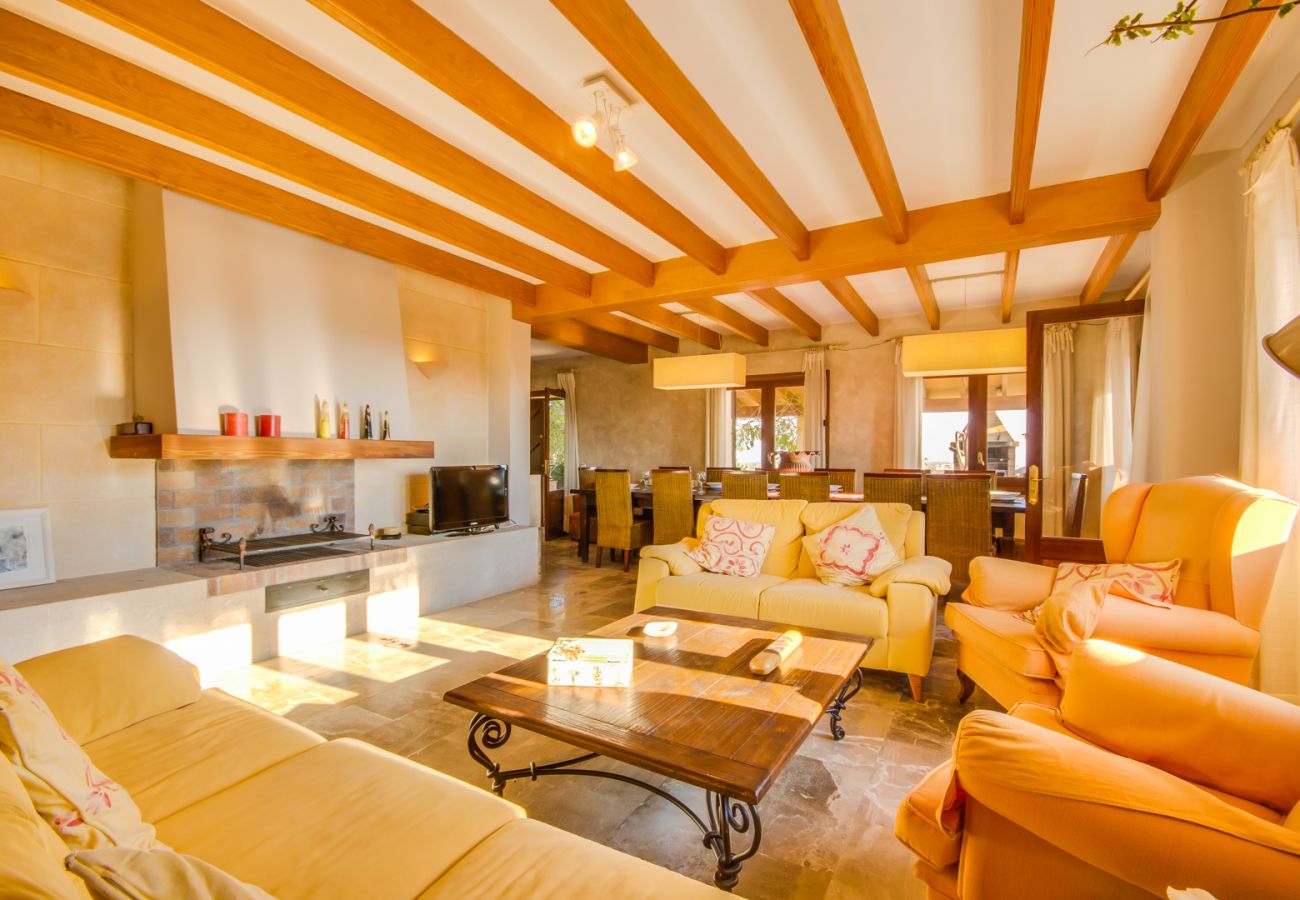 Finca in Inca - Ländliche Villa auf Mallorca Es Putxet mit Schwimmbad 
