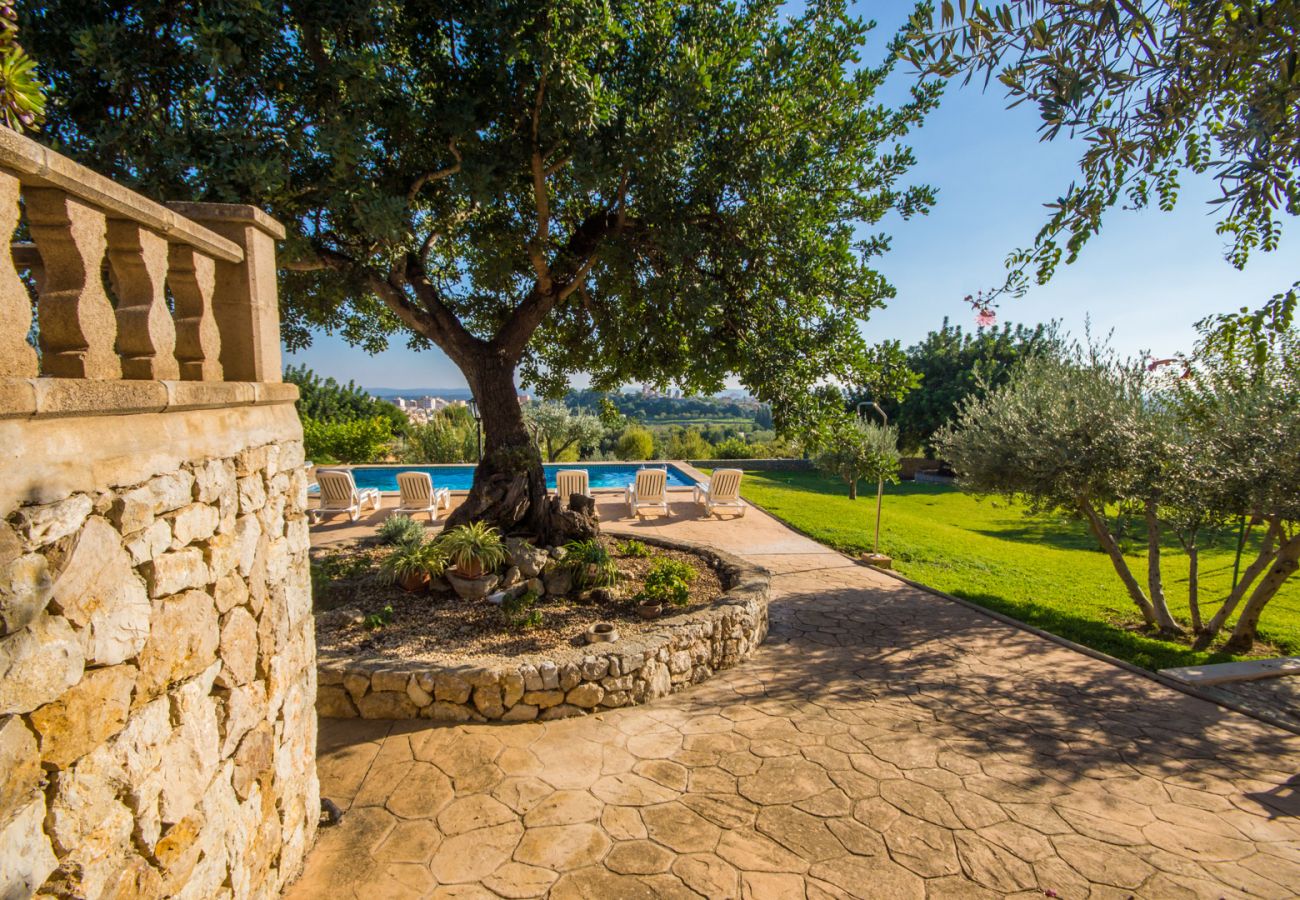 Finca in Inca - Ländliche Villa auf Mallorca Es Putxet mit Schwimmbad 