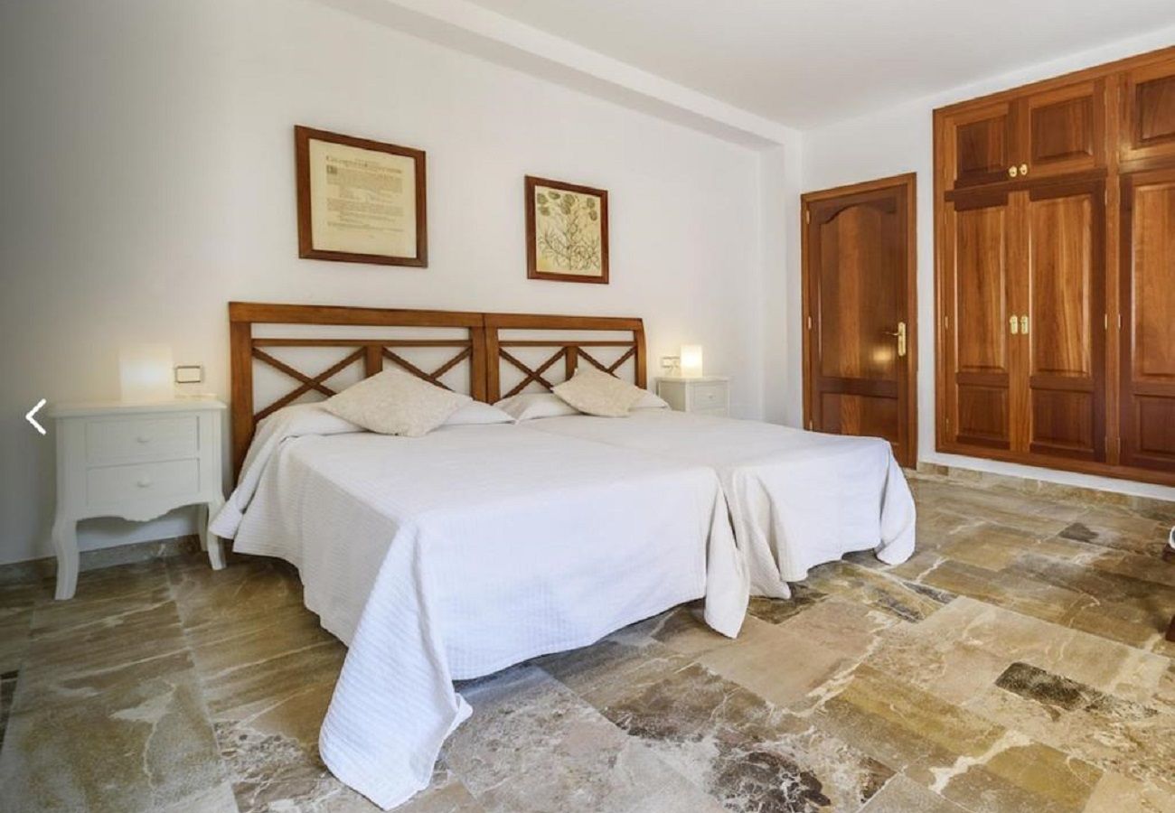 Finca in Inca - Ländliche Villa auf Mallorca Es Putxet mit Schwimmbad 