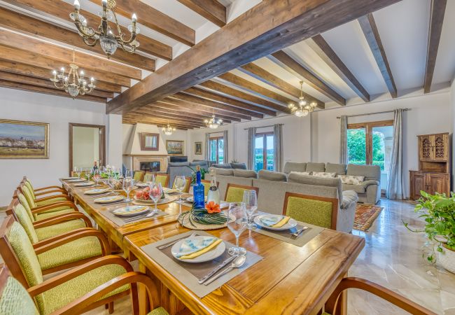 Finca in Petra - Ländliche Finca auf Mallorca El Palmeral mit Pool Finca in Petra - Ländliche Finca auf Mallorca El Palmeral mit Pool