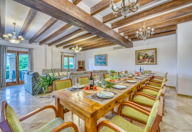 Finca in Petra - Ländliche Finca auf Mallorca El Palmeral mit Pool Finca in Petra - Ländliche Finca auf Mallorca El Palmeral mit Pool