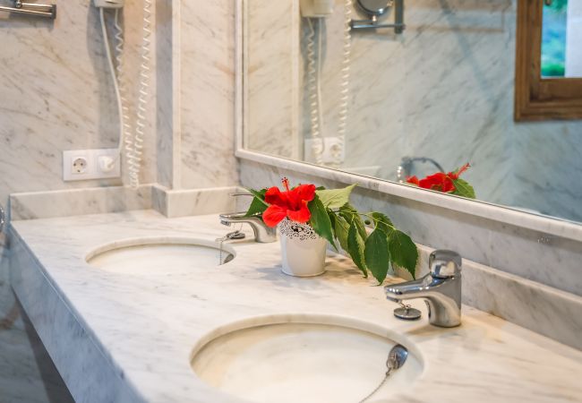 Finca in Petra - Ländliche Finca auf Mallorca El Palmeral mit Pool Finca in Petra - Ländliche Finca auf Mallorca El Palmeral mit Pool