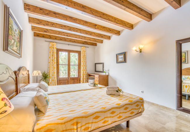 Finca in Petra - Ferienhäuser mit Privatpool und schöne ausblicke auf Mallorca Finca in Petra - Ferienhäuser mit Privatpool und schöne ausblicke auf Mallorca