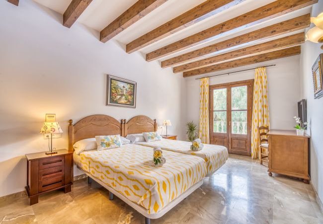 Finca in Petra - Ferienhäuser mit Privatpool und schöne ausblicke auf Mallorca Finca in Petra - Ferienhäuser mit Privatpool und schöne ausblicke auf Mallorca