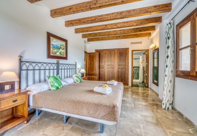 Finca in Petra - Ferienhäuser mit Privatpool und schöne ausblicke auf Mallorca Finca in Petra - Ferienhäuser mit Privatpool und schöne ausblicke auf Mallorca