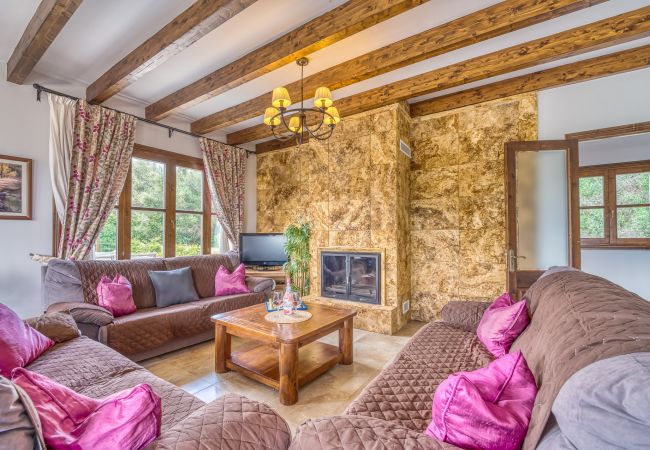 Finca in Petra - Ferienhäuser mit Privatpool und schöne ausblicke auf Mallorca Finca in Petra - Ferienhäuser mit Privatpool und schöne ausblicke auf Mallorca