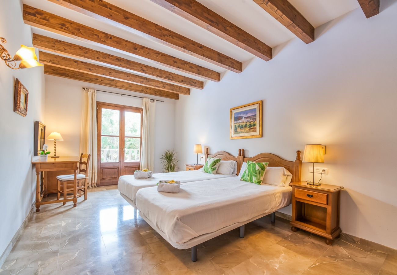 Finca in Petra - Landhaus in Mallorca Sa Pleta für 12 Personen mit Pool