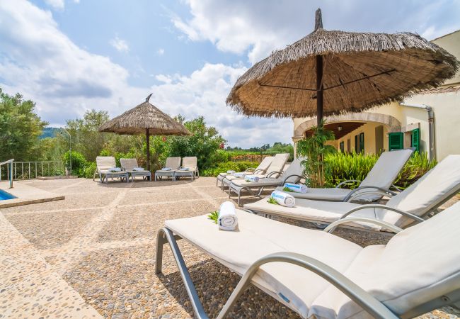 Finca in Petra - Finca Son Perxa auf Mallorca mit Pool und Grillplatz