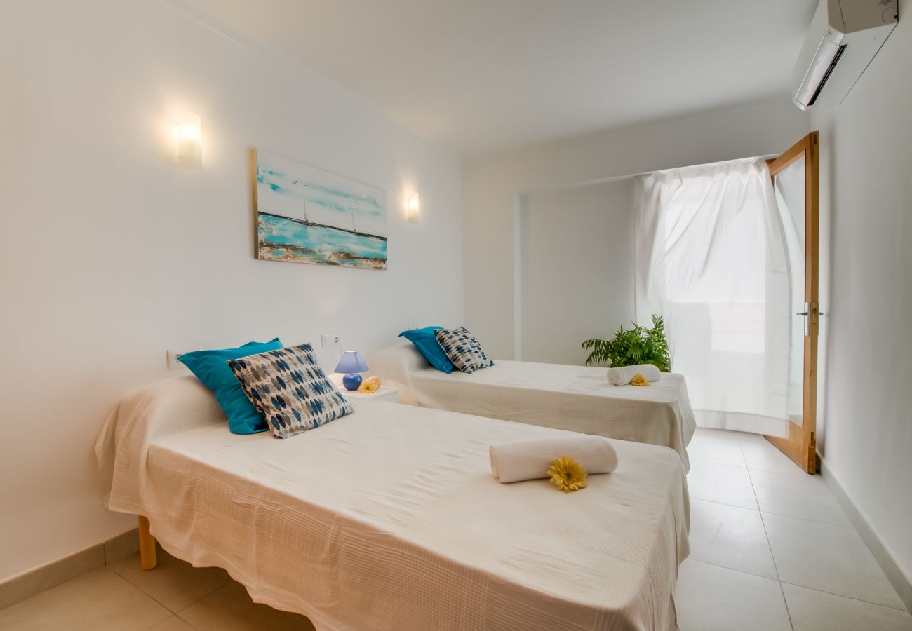 Ferienwohnung in Puerto de Alcudia - NEW Renovated apartment with sea views in a beautiful location