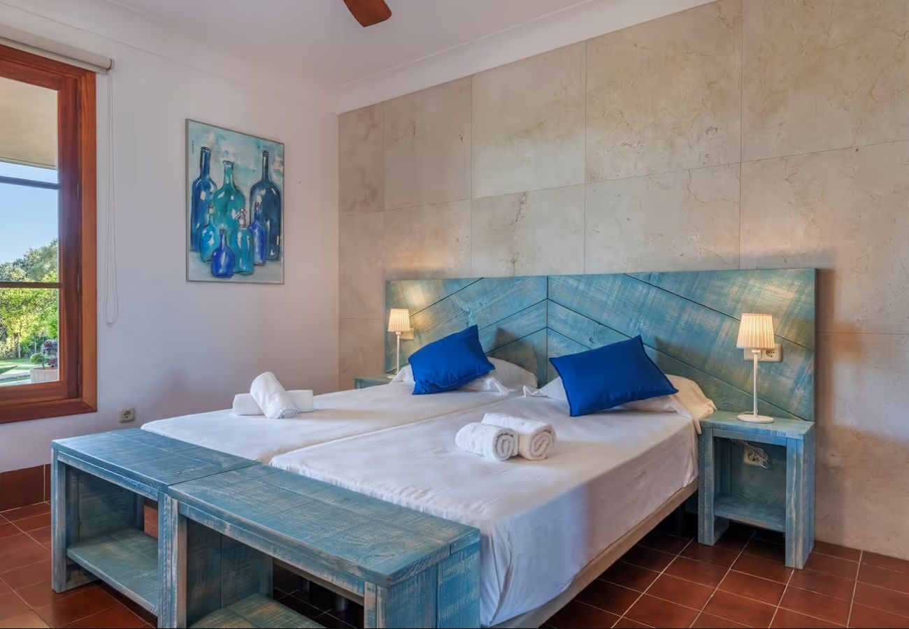 Ferienhaus in Costitx - Ländliche Finca Son Tomasset auf Mallorca mit Schwimmbad