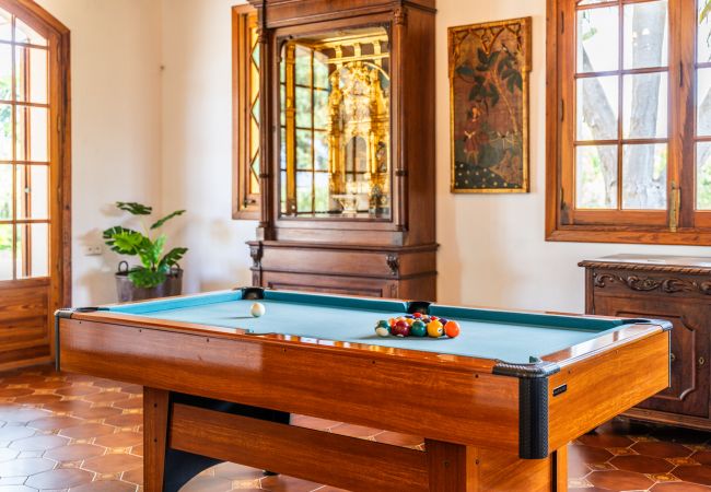 Ferienhaus in Costitx - Ländliche Finca auf Mallorca Son Tomasset mit Pool Ferienhaus in Costitx - Ländliche Finca auf Mallorca Son Tomasset mit Pool