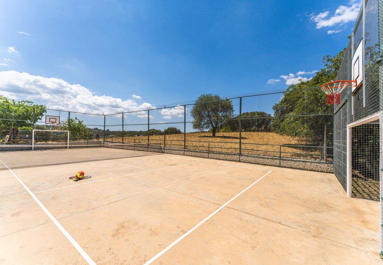 Ferienhaus in Costitx - Ländliche Finca auf Mallorca Son Tomasset mit Pool