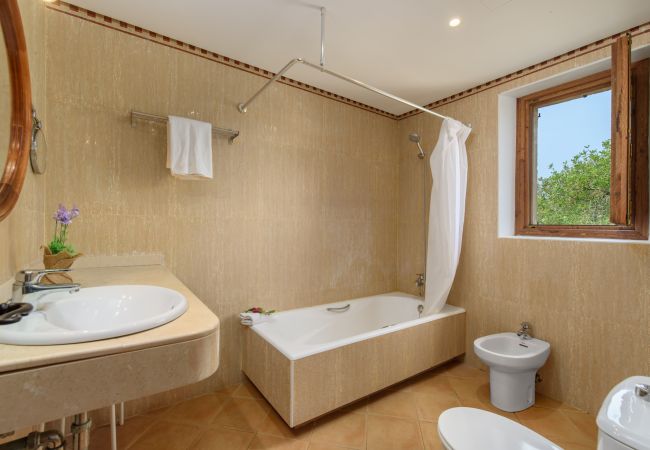 Finca in Petra - Rustikale Finca mit privatem Pool und Blick auf Son March auf Mallorca Finca in Petra - Rustikale Finca mit privatem Pool und Blick auf Son March auf Mallorca