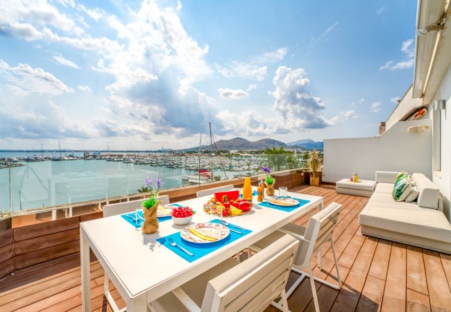  in Puerto de Alcudia - Blue Blue Apartment an erster Linie des Hafens von Alcudia	