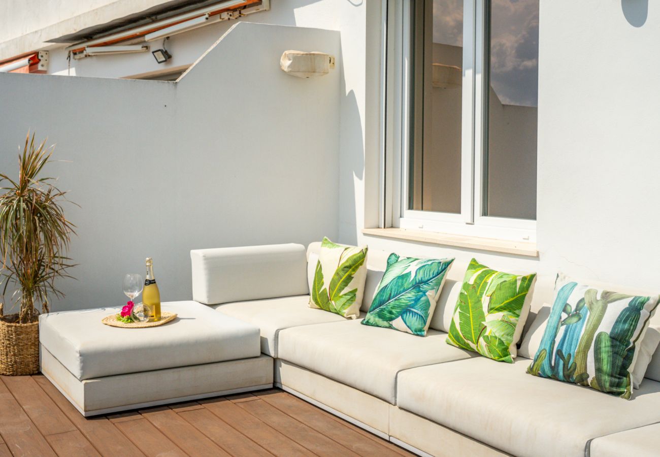 Ferienwohnung in Puerto de Alcudia - Blue Blue Apartment an erster Linie des Hafens von Alcudia	