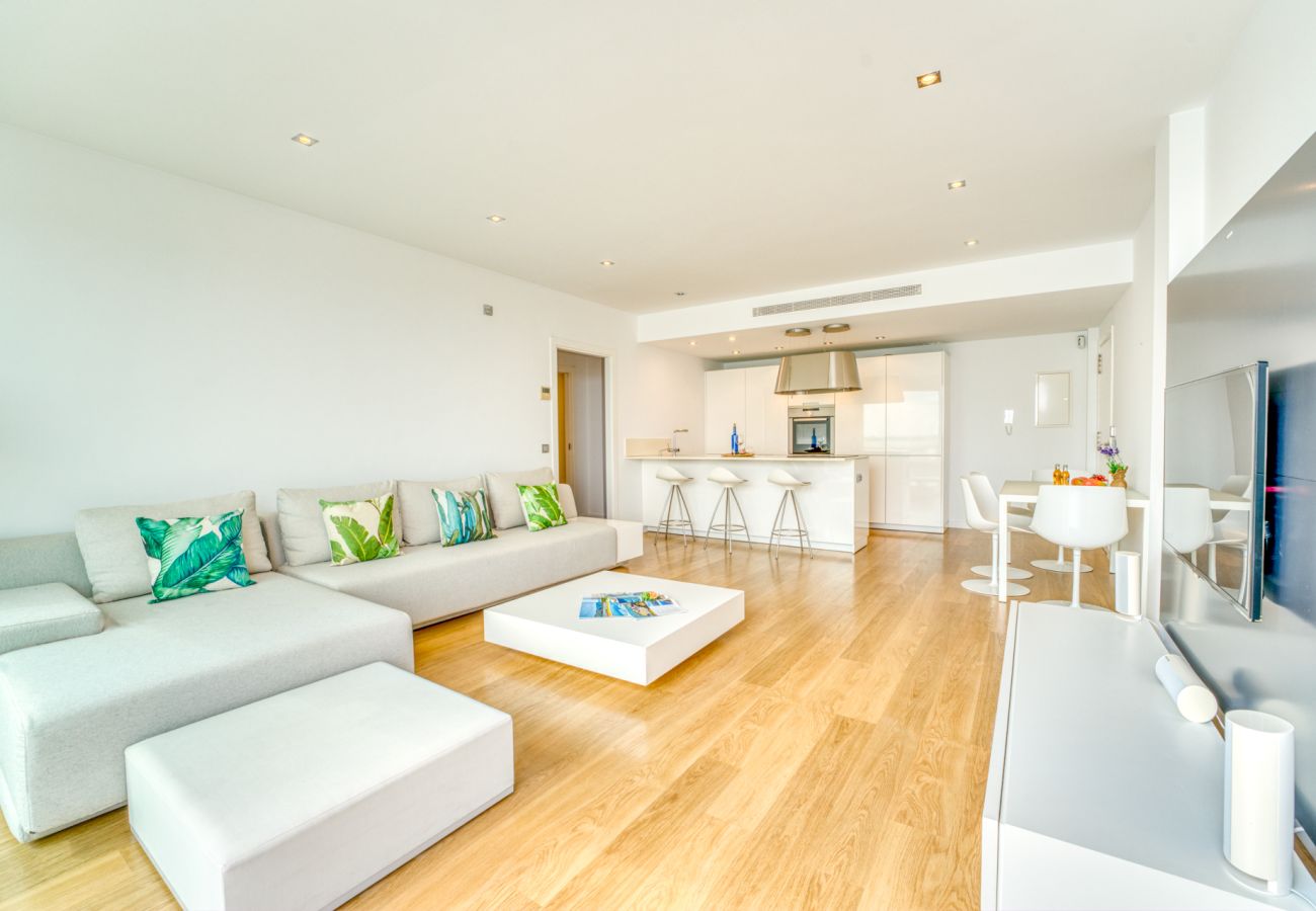 Ferienwohnung in Puerto de Alcudia - Blue Blue Apartment an erster Linie des Hafens von Alcudia	