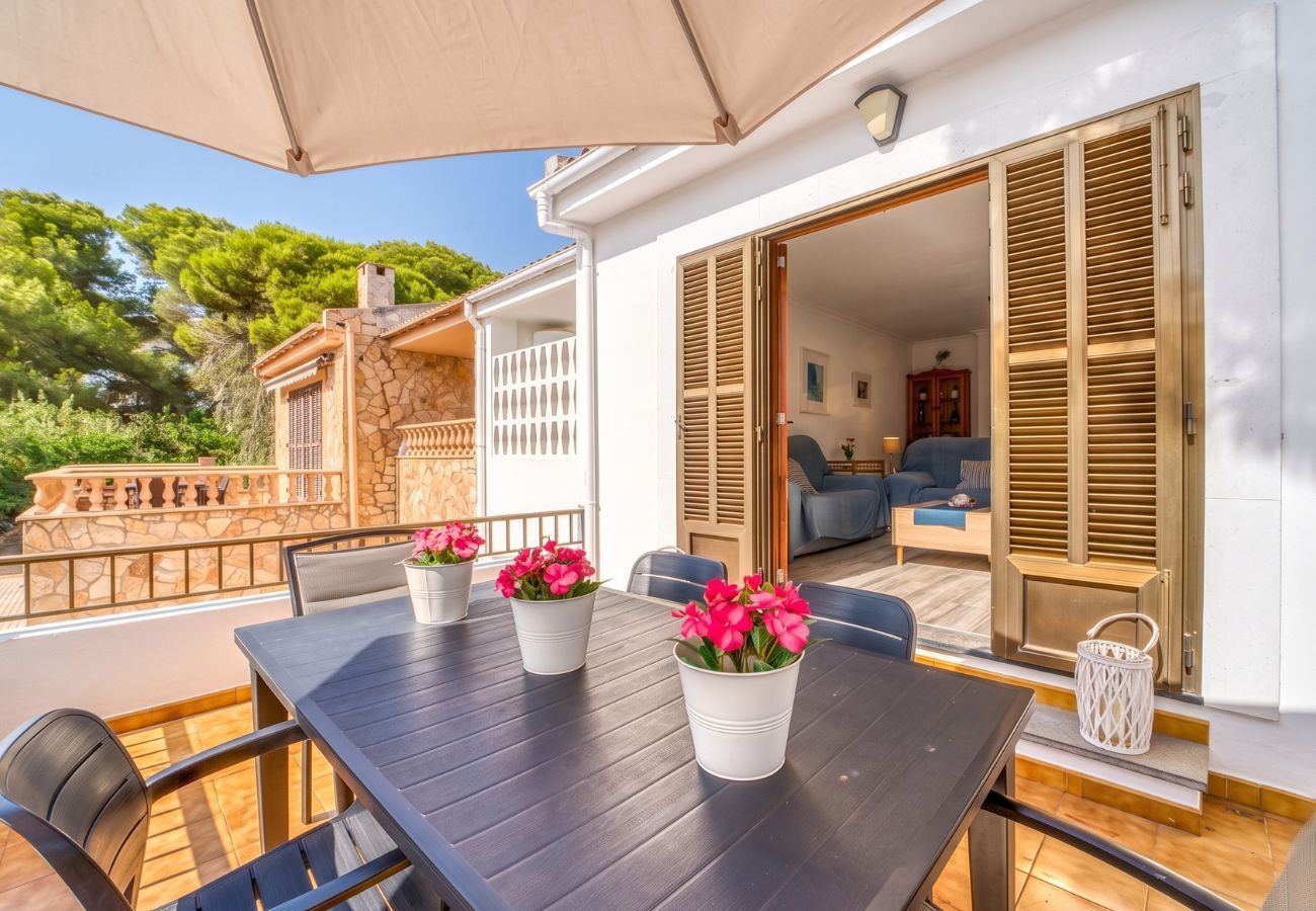 Freistehendes Haus mit Garten und Terrasse in Alcudia