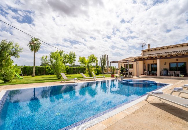 freistehendes Haus in Sa Pobla - Finca mit Pool und Whirlpool in Son Crestes, Sa Pobla