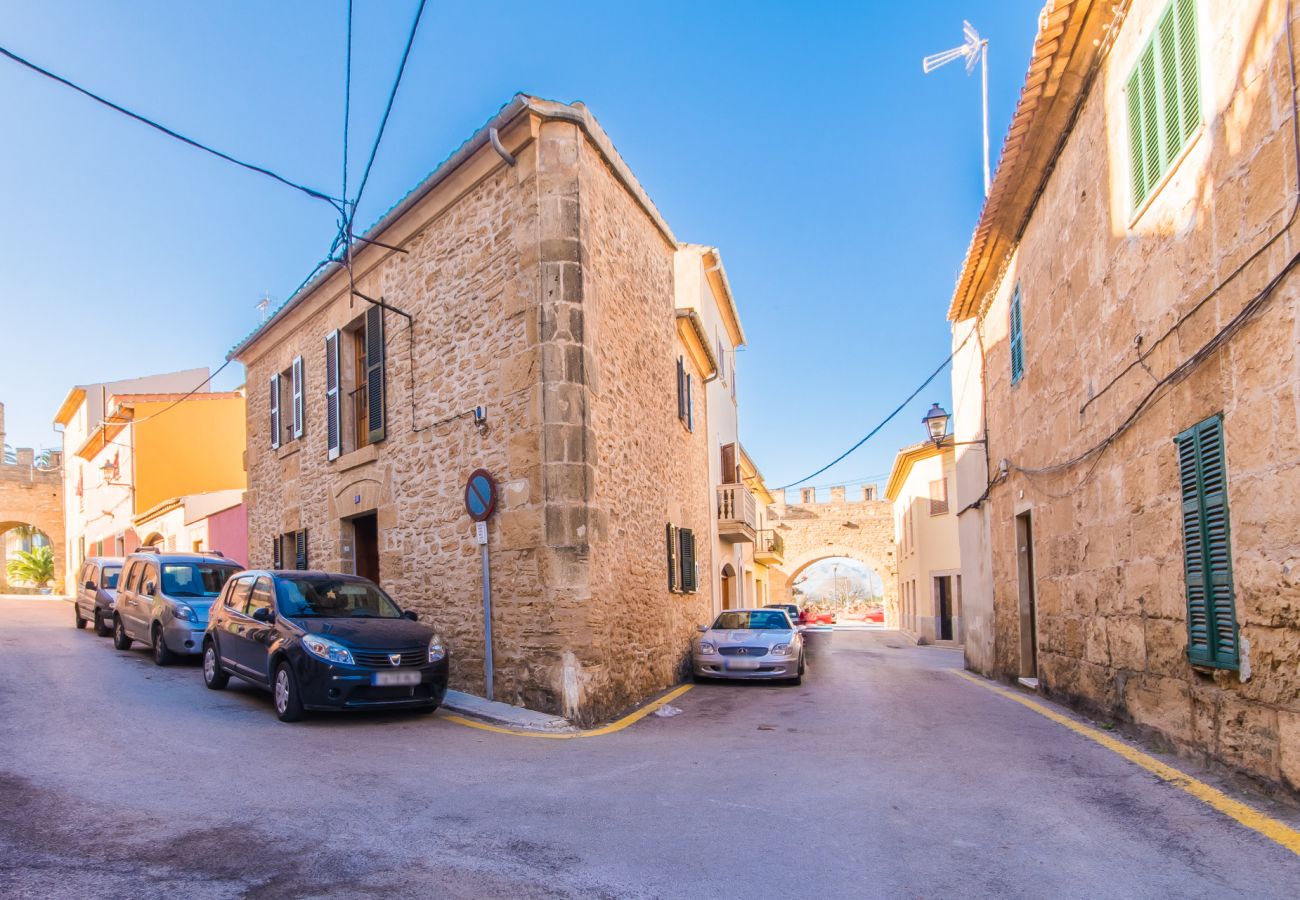 Alojamiento en Alcudia centro en casa rústica