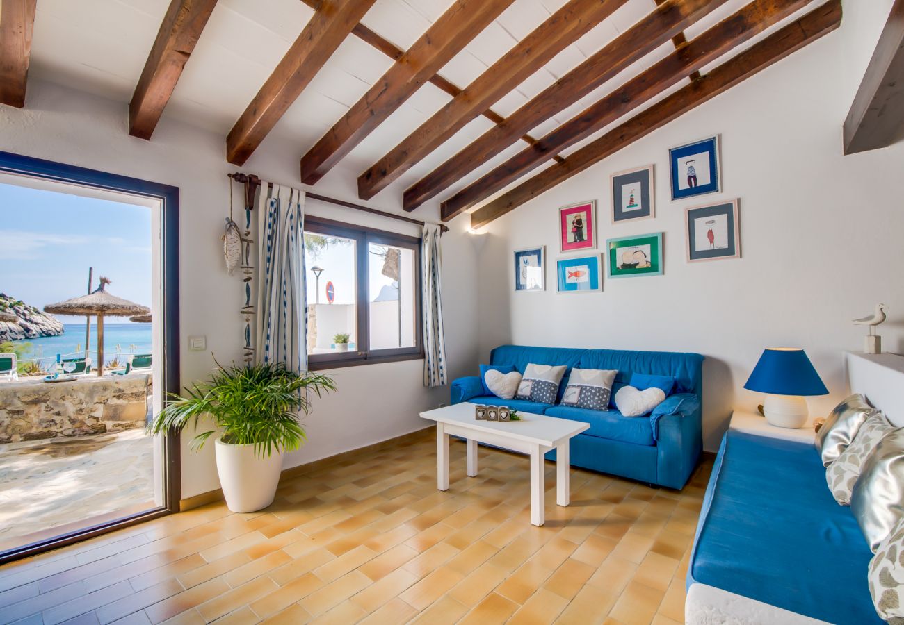 Apartamento en Cala San Vicente - Apartamento en la playa Barques 3 en Mallorca