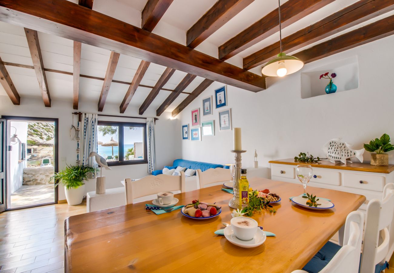 Apartamento en Cala San Vicente - Apartamento en la playa Barques 3 en Mallorca