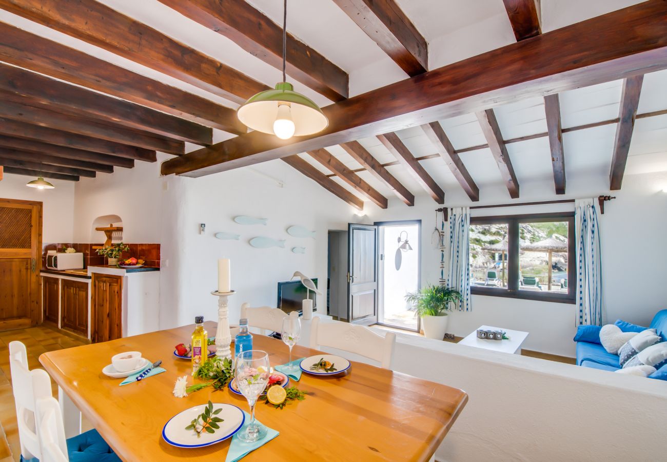 Apartamento en Cala San Vicente - Apartamento en la playa Barques 3 en Mallorca