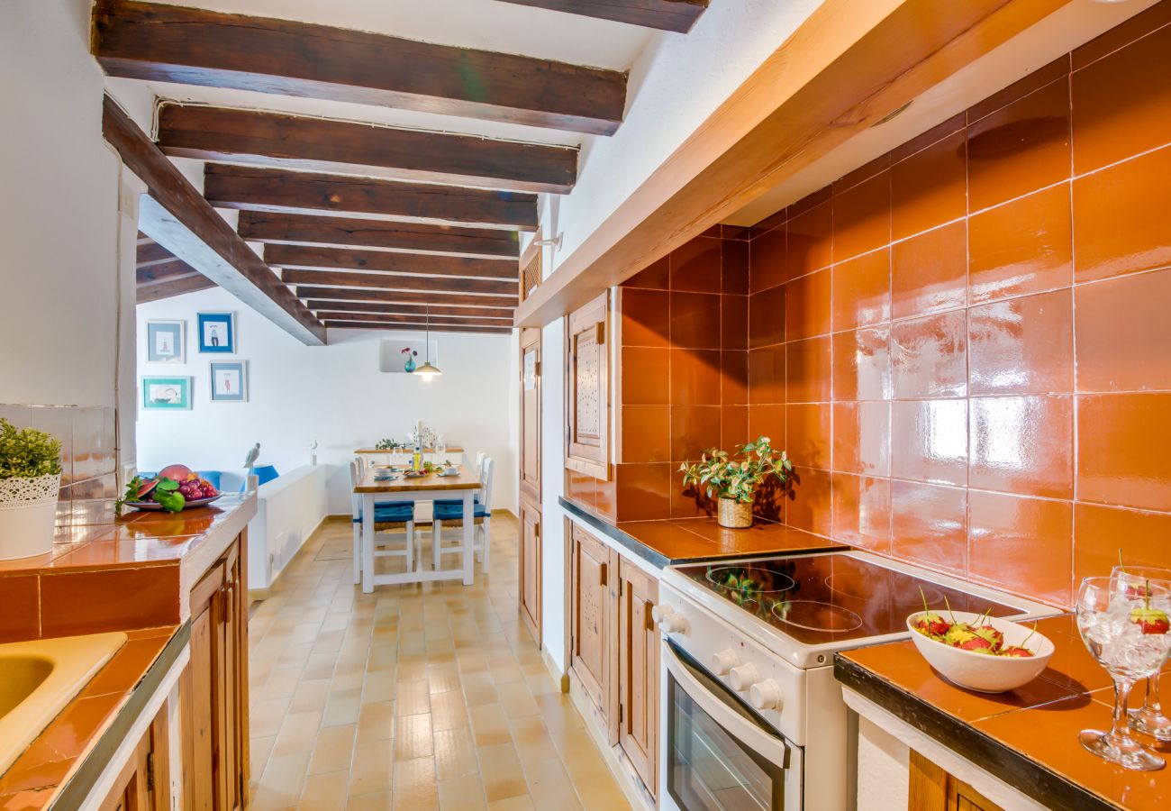 Apartamento en Cala San Vicente - Apartamento en la playa Barques 3 en Mallorca