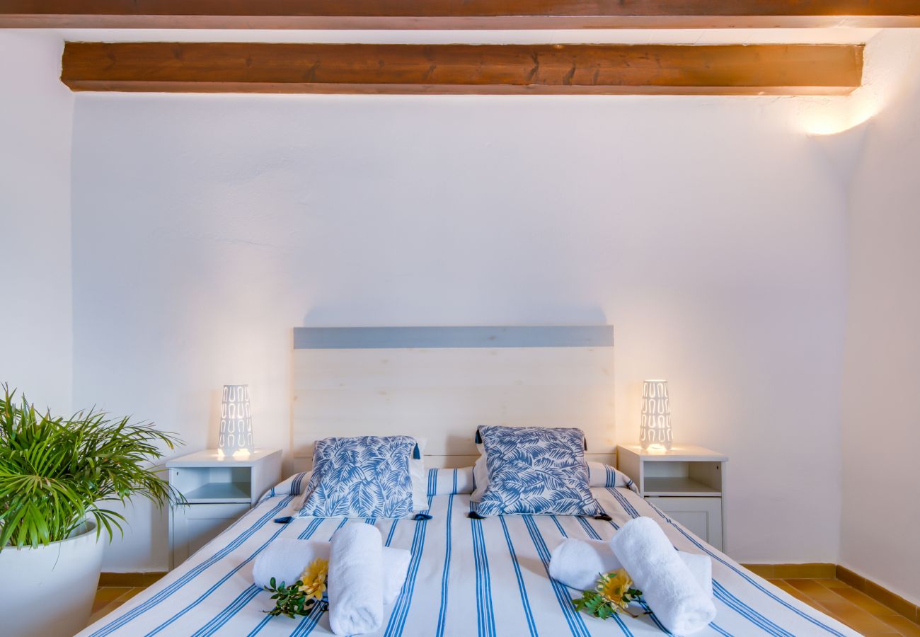 Apartamento en Cala San Vicente - Apartamento en la playa Barques 3 en Mallorca