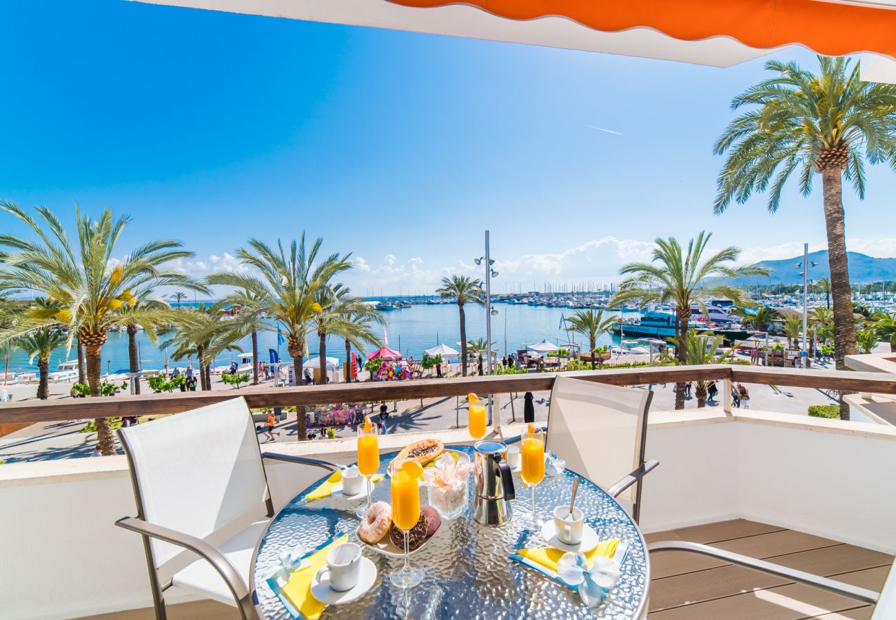 Apartamento con vistas al mar en Puerto Alcudia