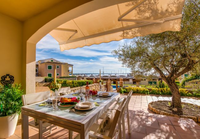 Apartamento con terraza y vista mar en Mallorca 