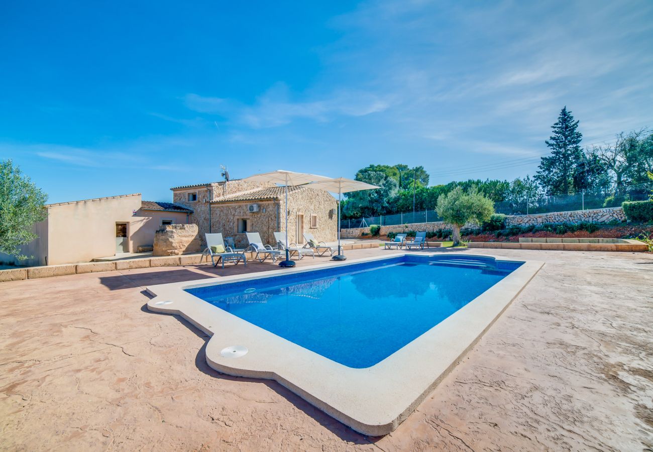 Finca rústica con piscina en el corazón de Mallorca