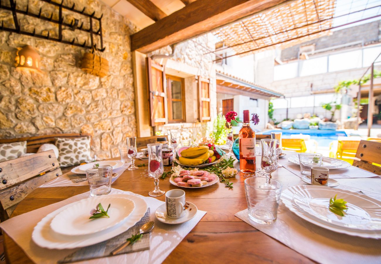 Alojamiento estilo rustico con piscina en Mallorca