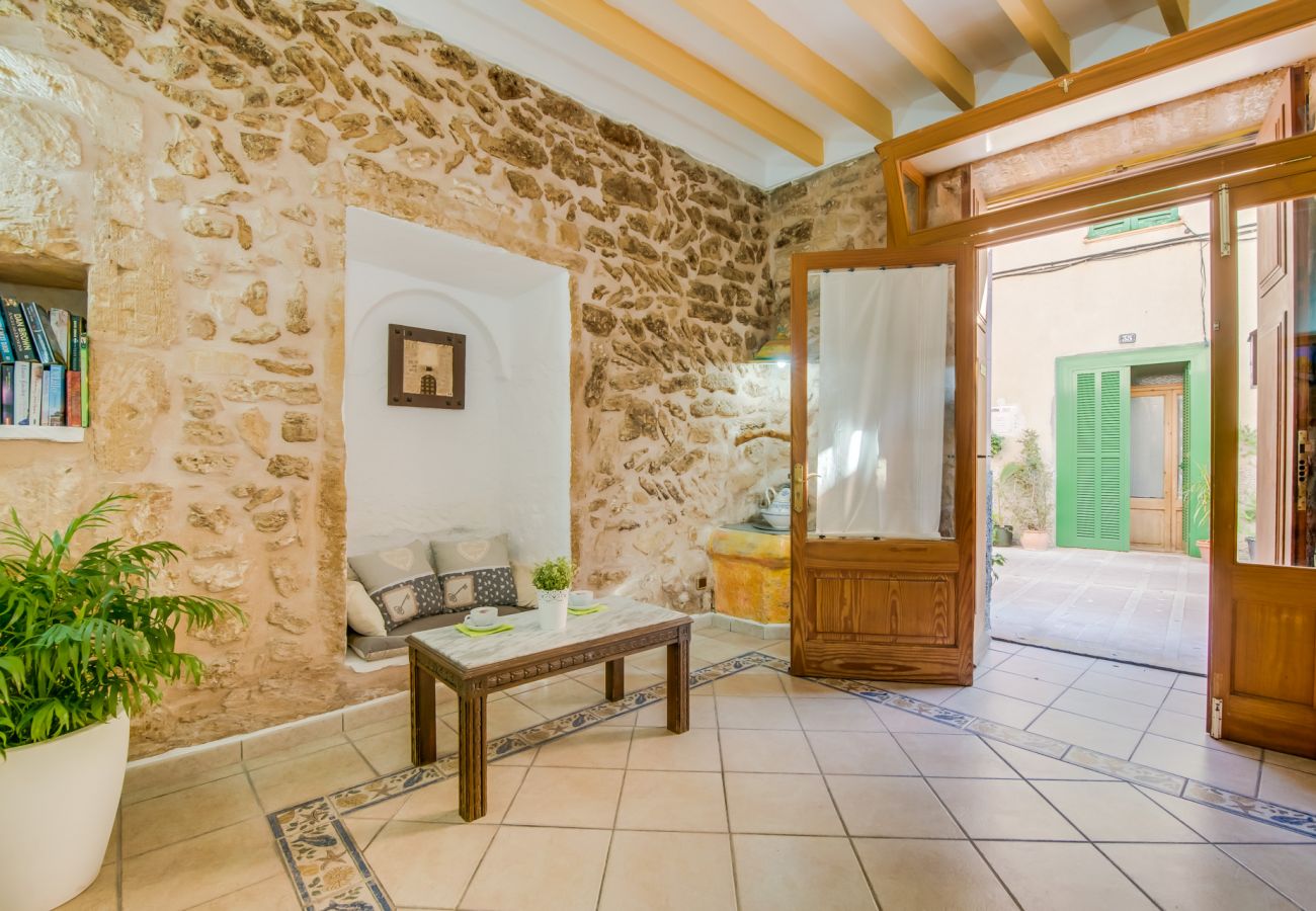 Casa en Alcúdia - Casa Mallorquina en Alcudia Corro Sant Jaume con aire acondicionado