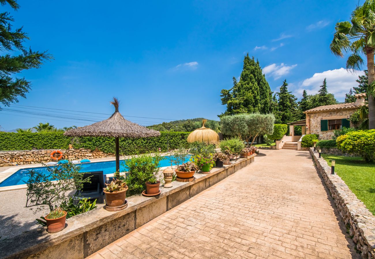 Casa en Alcúdia - Casa de piedras Es Pujolet con piscina en Alcudia 