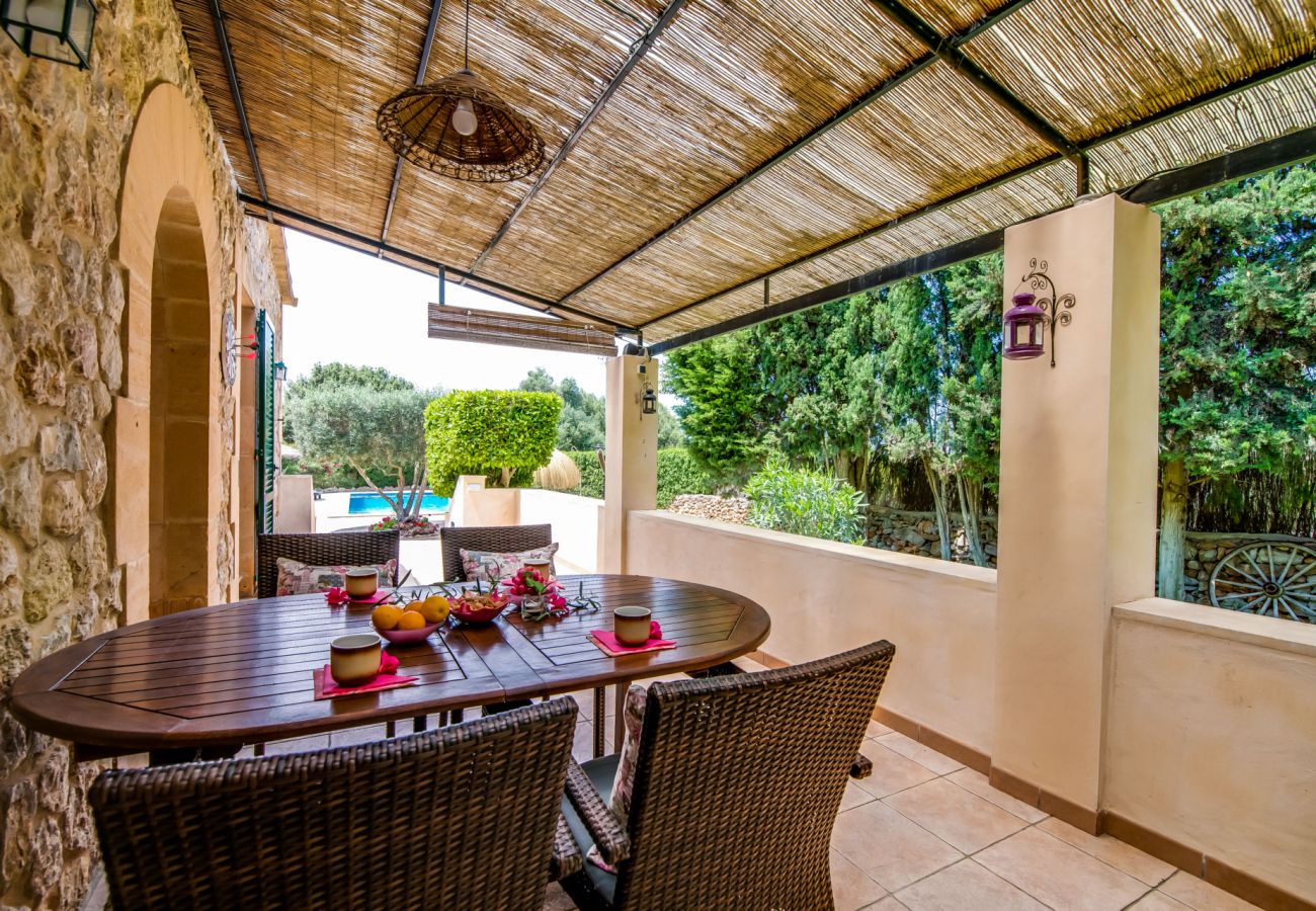 Casa en Alcúdia - Casa de piedras Es Pujolet con piscina en Alcudia 