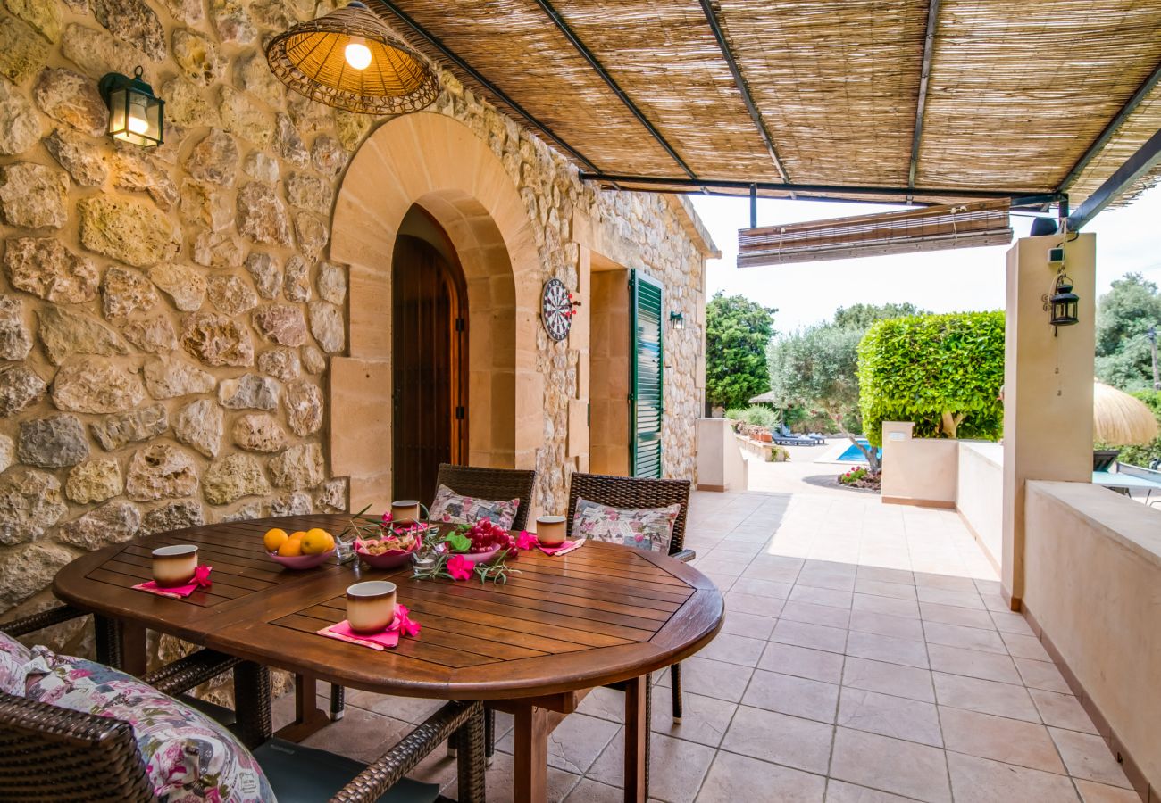 Casa en Alcúdia - Casa de piedras Es Pujolet con piscina en Alcudia 