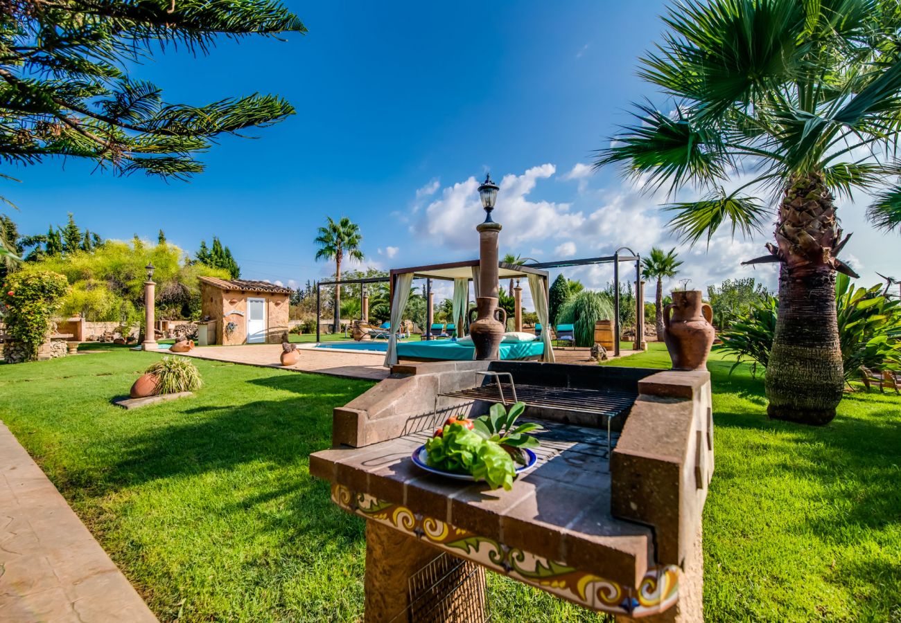 Casa con barbacoa y piscina en Mallorca