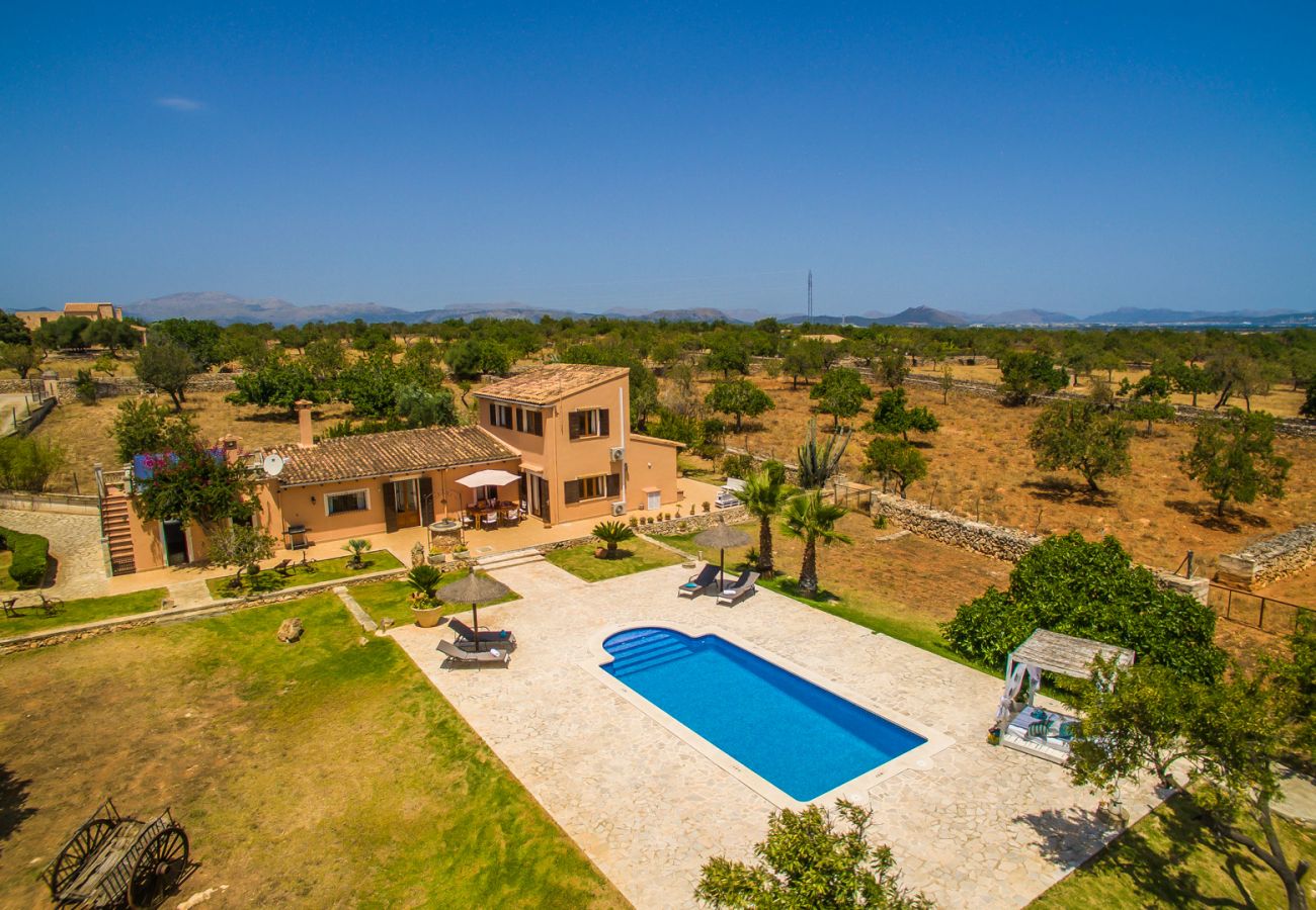 Finca rústica con piscina en Mallorca. 