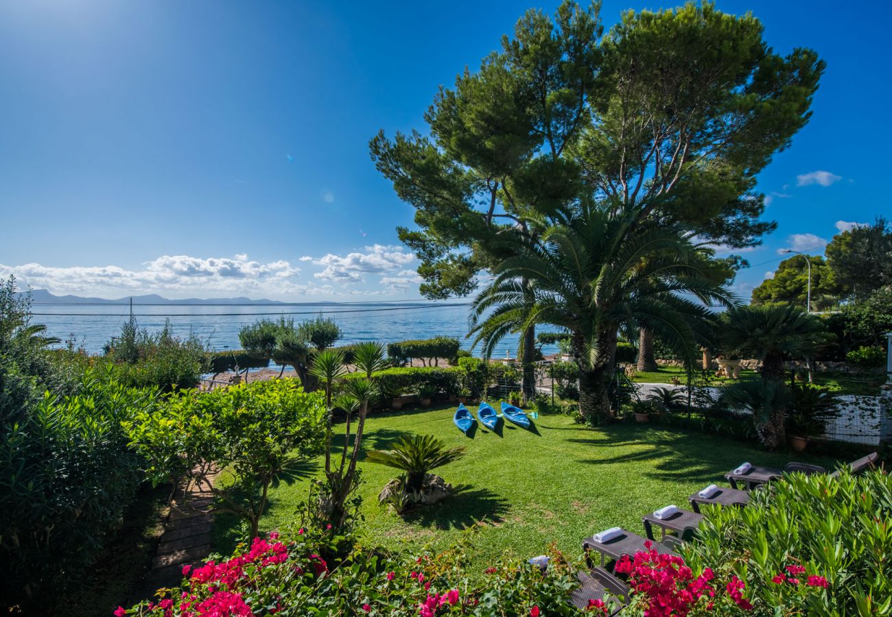 Casa junto a la playa en Alcudia con barbacoa