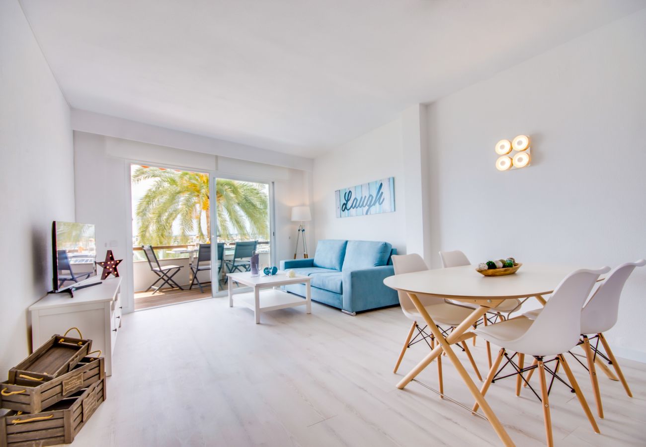 Apartamento con terraza y vistas en Puerto Alcudia