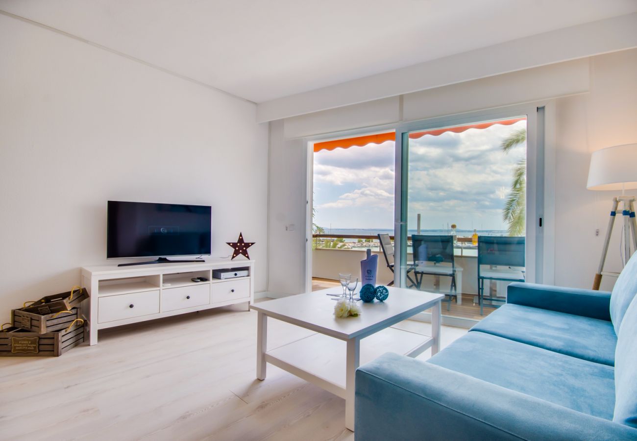 Apartamento en Puerto Alcudia con vistas al mar