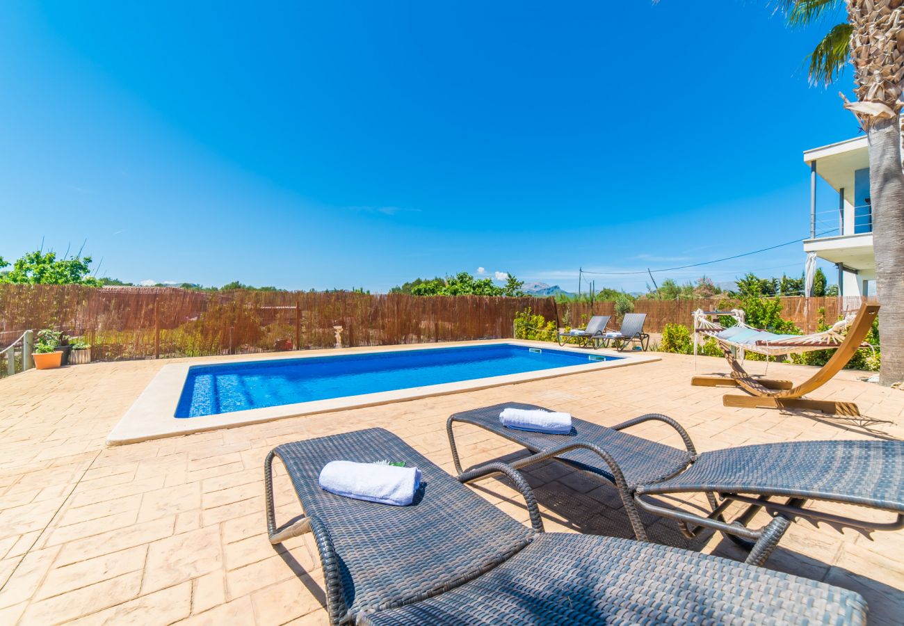 Casa con piscina y barbacoa en Alcudia cerca del mar