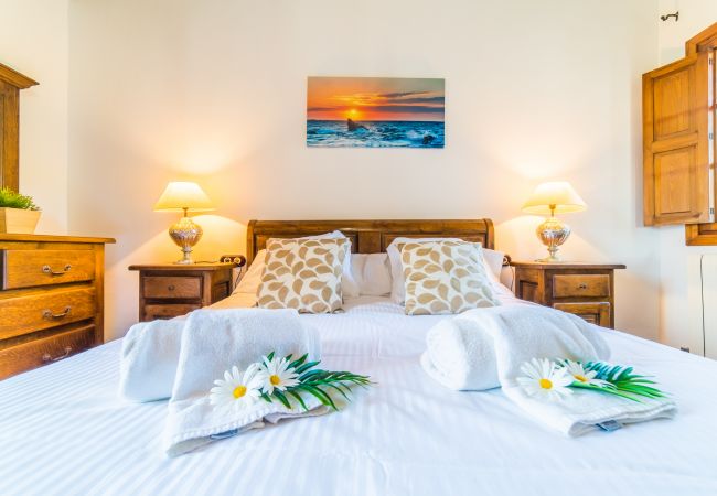 Finca en Campanet - Casa de piedra en plena naturaleza Caselles Petit Finca en Campanet - Casa de piedra en plena naturaleza Caselles Petit