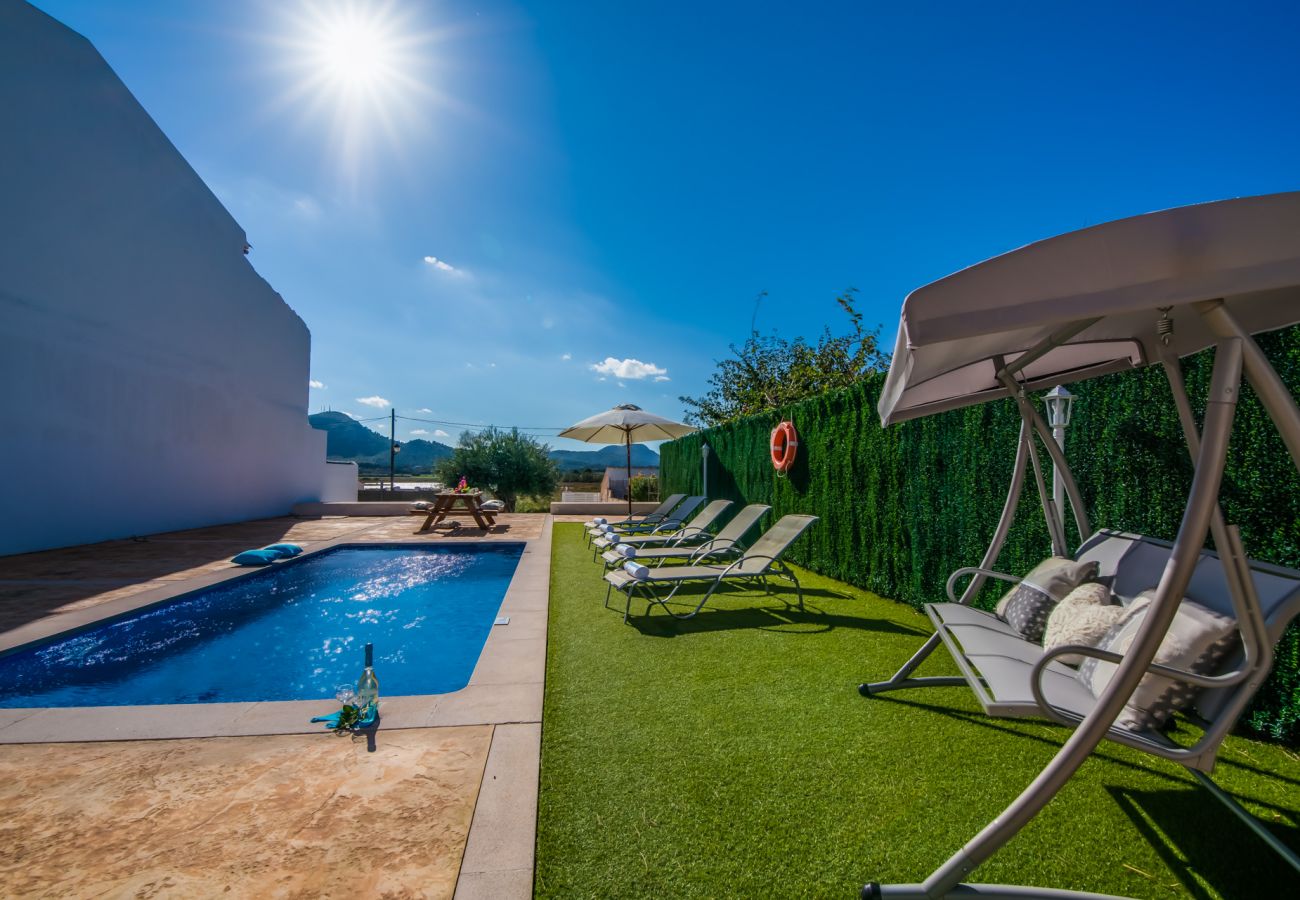 Casa con piscina en bahía de Pollensa. 