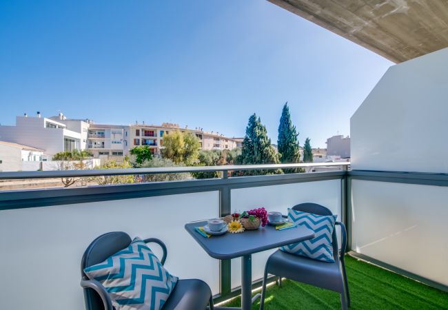 Apartamento con terraza en Puerto Alcudia cerca de la playa