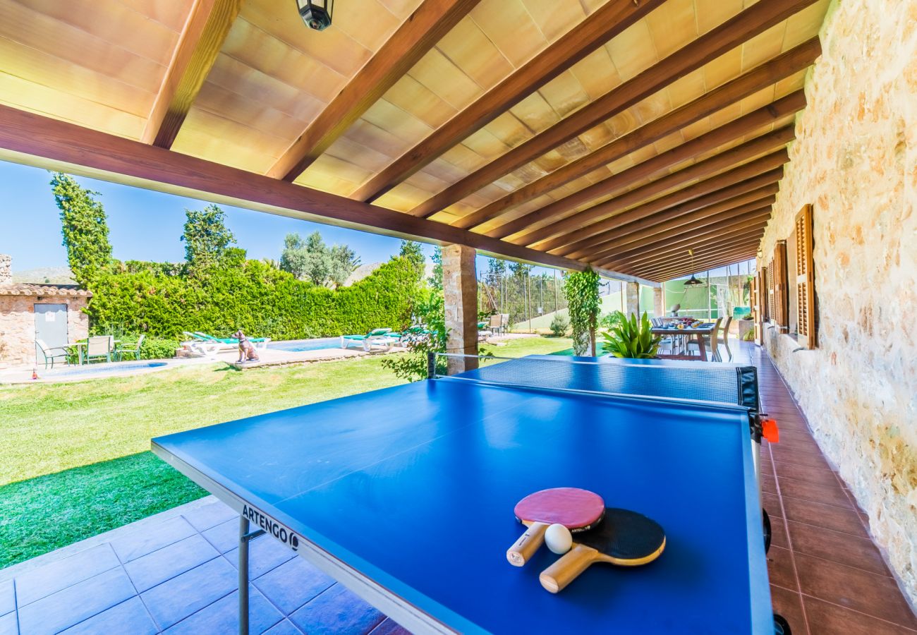 Finca con entretenimiento futbolin y mesa de ping pong