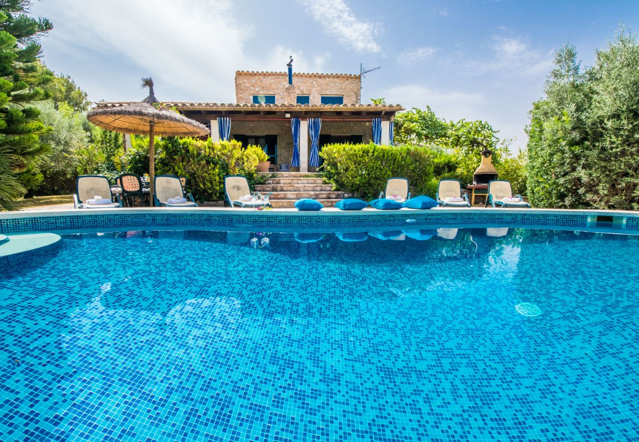 Casa rústica con piscina y barbacoa en Mallorca