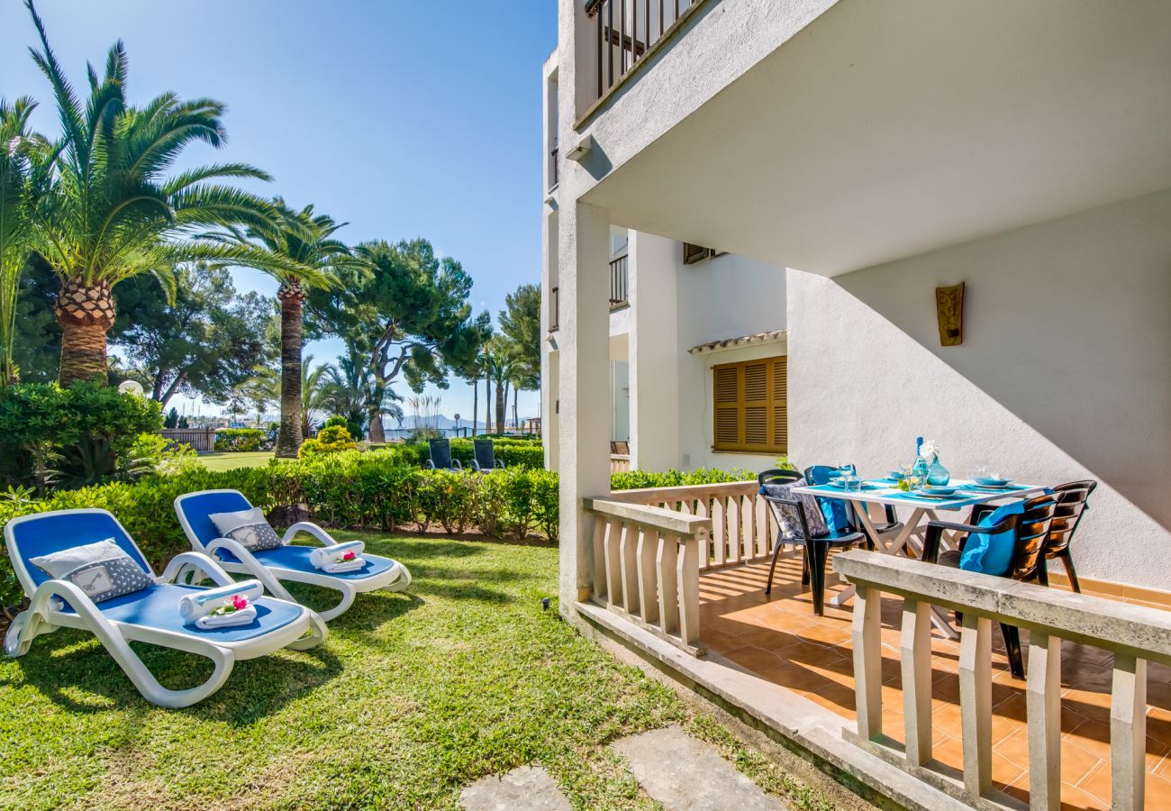 Apartamento con jardín en la playa de Alcudia