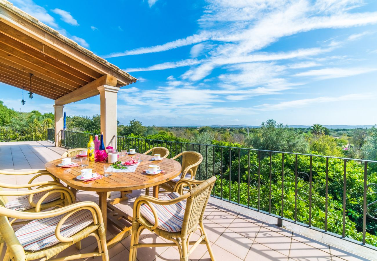 Casa vacacional con vistas a la naturaleza y piscina Mallorca 