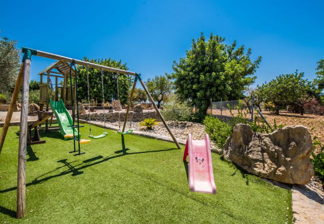 Finca en Selva - Finca Puig den Guardiola con vistas a la montaña  Finca en Selva - Finca Puig den Guardiola con vistas a la montaña